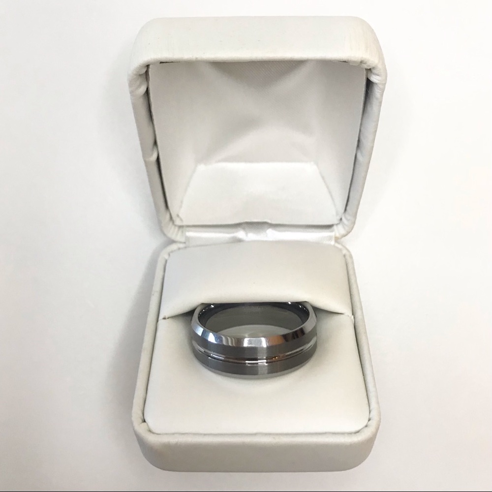 Men’s Tungsten Ring 9mm Band Size 13